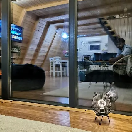 Spy Nest House Holiday home Knic