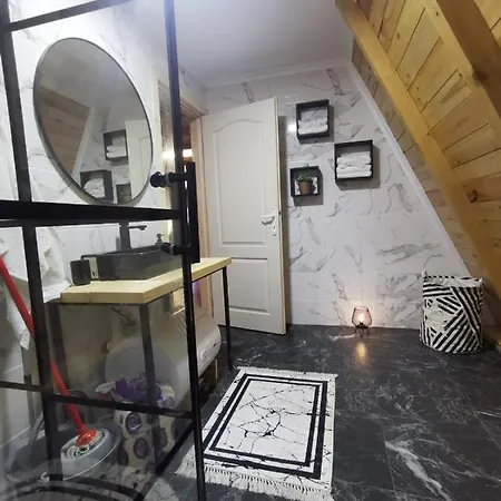 Hotel Spy Nest House Knic